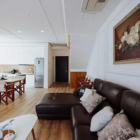 招待所 Discover Your Private Seaside Escape !